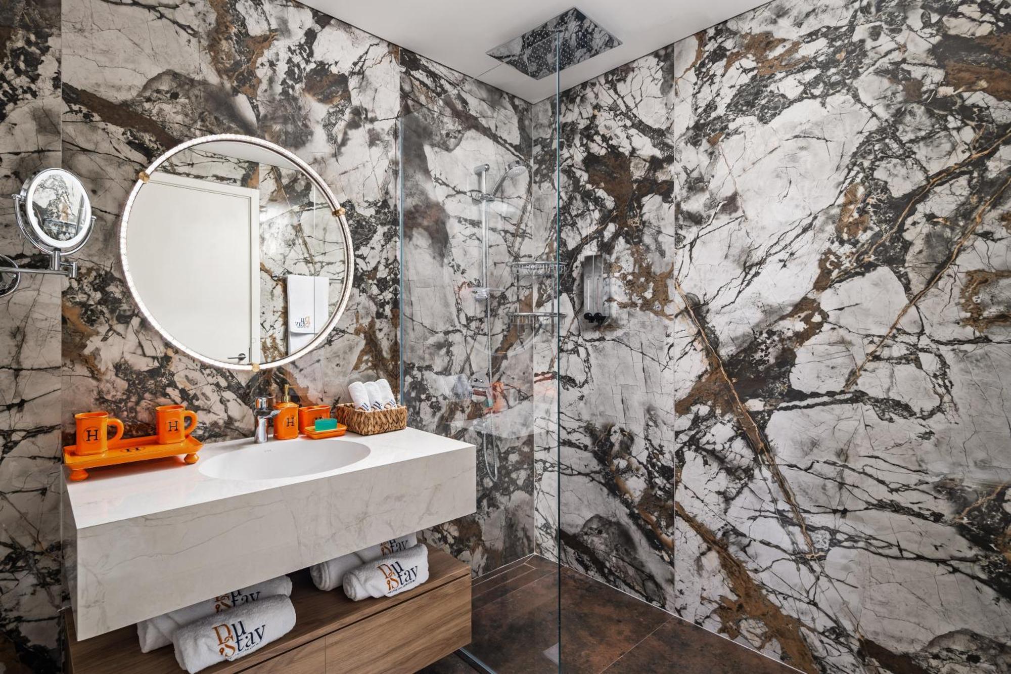 Elegant 2-bedroom In Creek Harbour - By Dustay Apartment