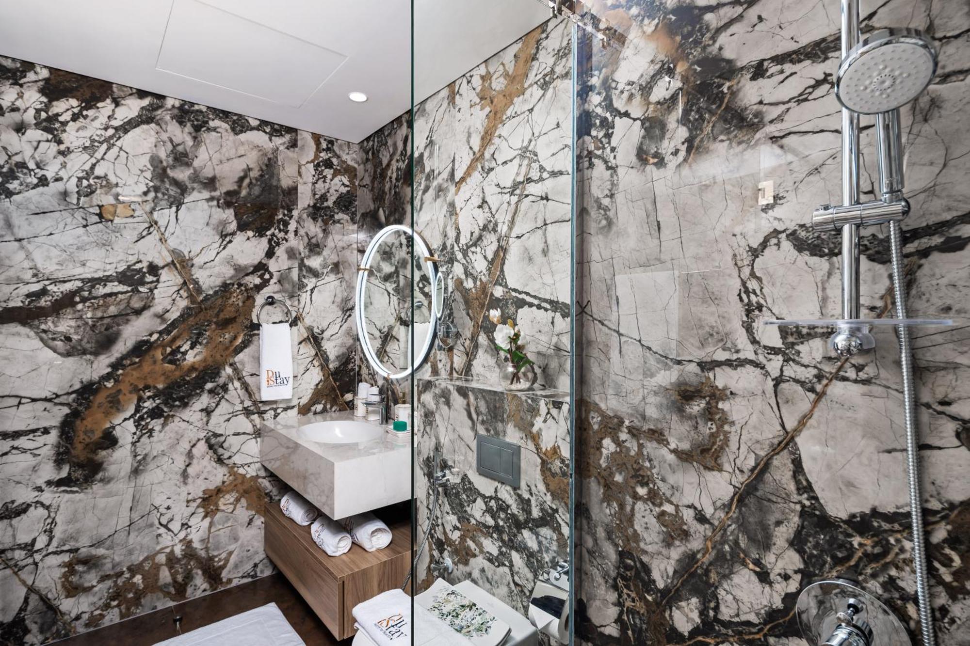 Elegant 2-bedroom In Creek Harbour - By Dustay *